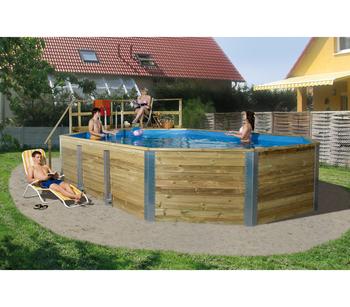 Weka Schwimmbad 594 A, inkl. Technikraum und Holztreppe