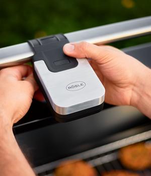 Rösle Universal BBQ LED-Griffleuchte, Silber / Schwarz - Polyamid Silikon